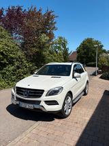 Mercedes-Benz ML 350 4MATIC -Vollausstattung - Mercedes-Benz ML 350 mit Benzin-Antrieb: Automatik