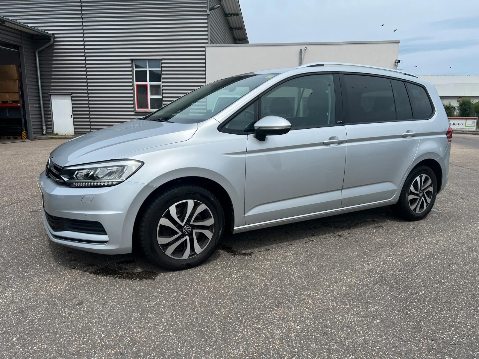 Volkswagen Touran *2.0 TDI*DSG*7 SITZE*LED*