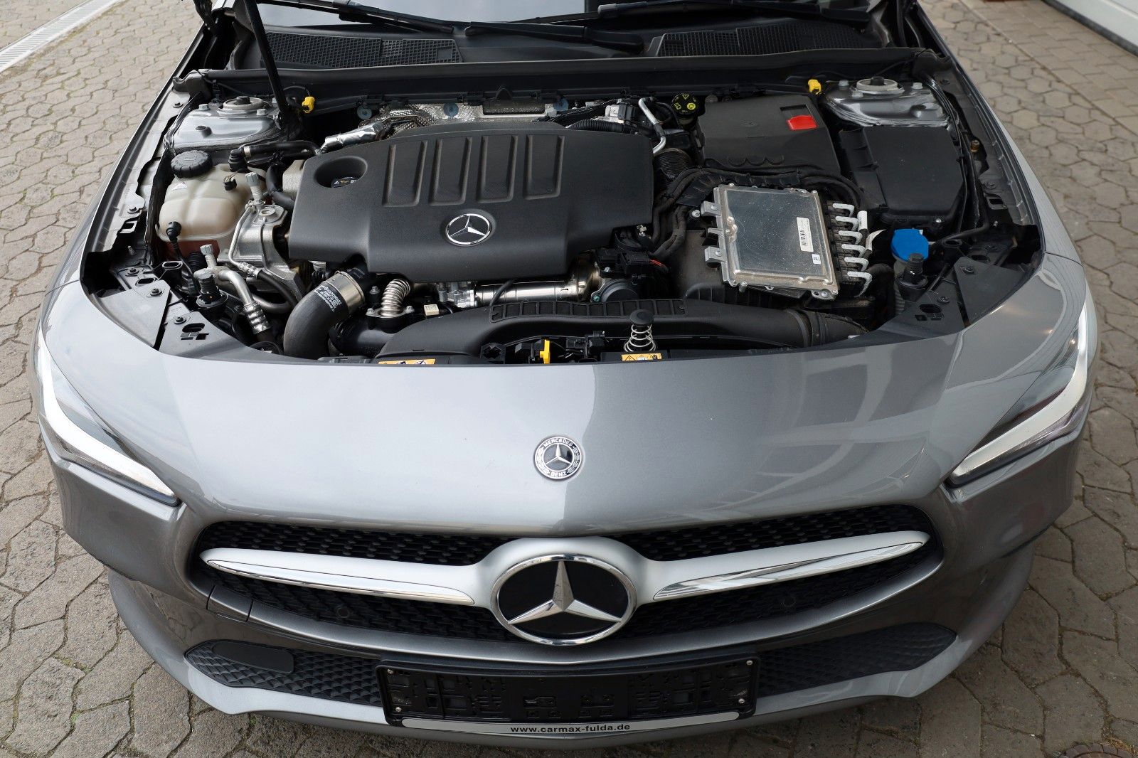 Fahrzeugabbildung Mercedes-Benz CLA 200 d, Navi, SH, Carplay, Kamera, Widescreen