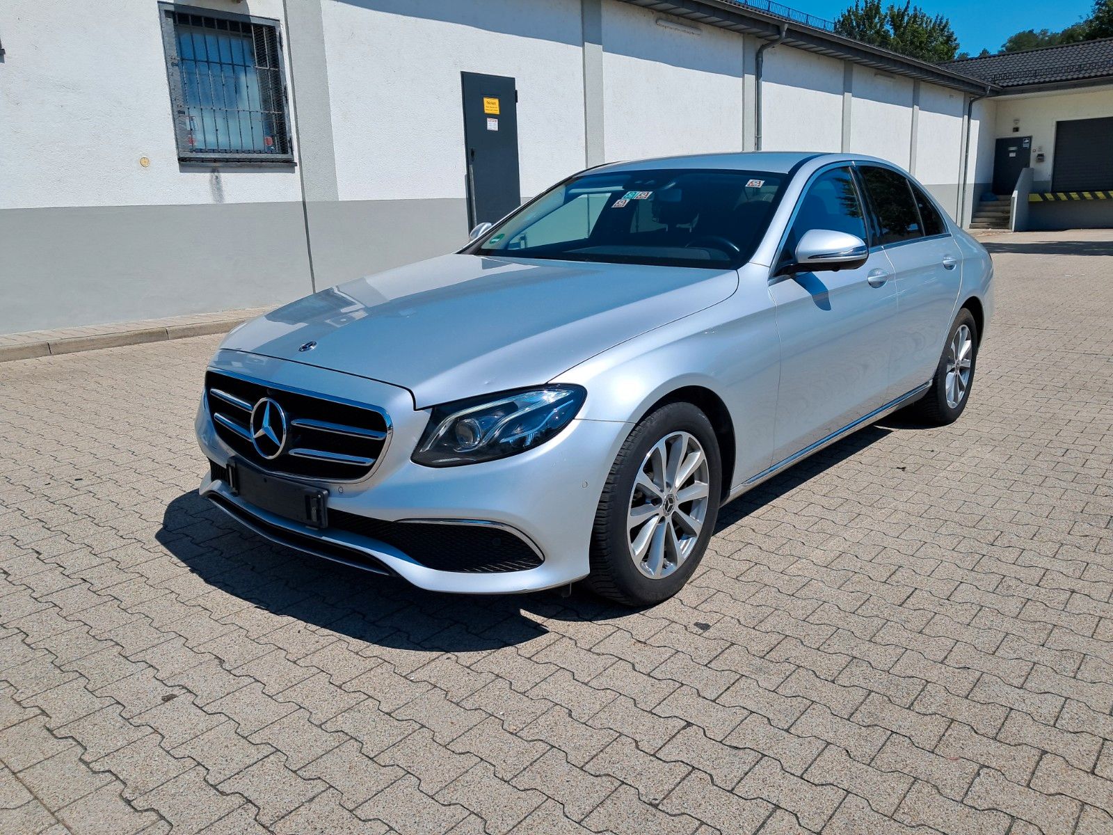 MERCEDES-BENZ E 220 d 4MATIC Autom.