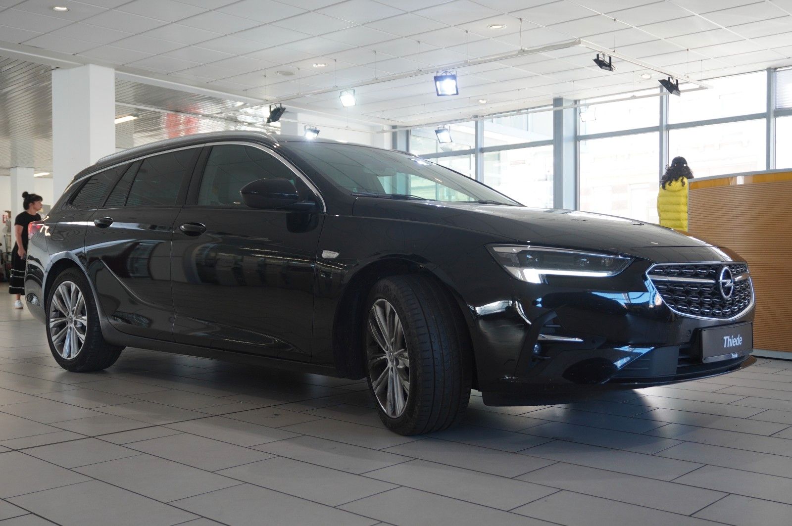 Fahrzeugabbildung Opel Insignia B ST 2.0D ELEGANCE NAVI/LED/KAMERA/HUD
