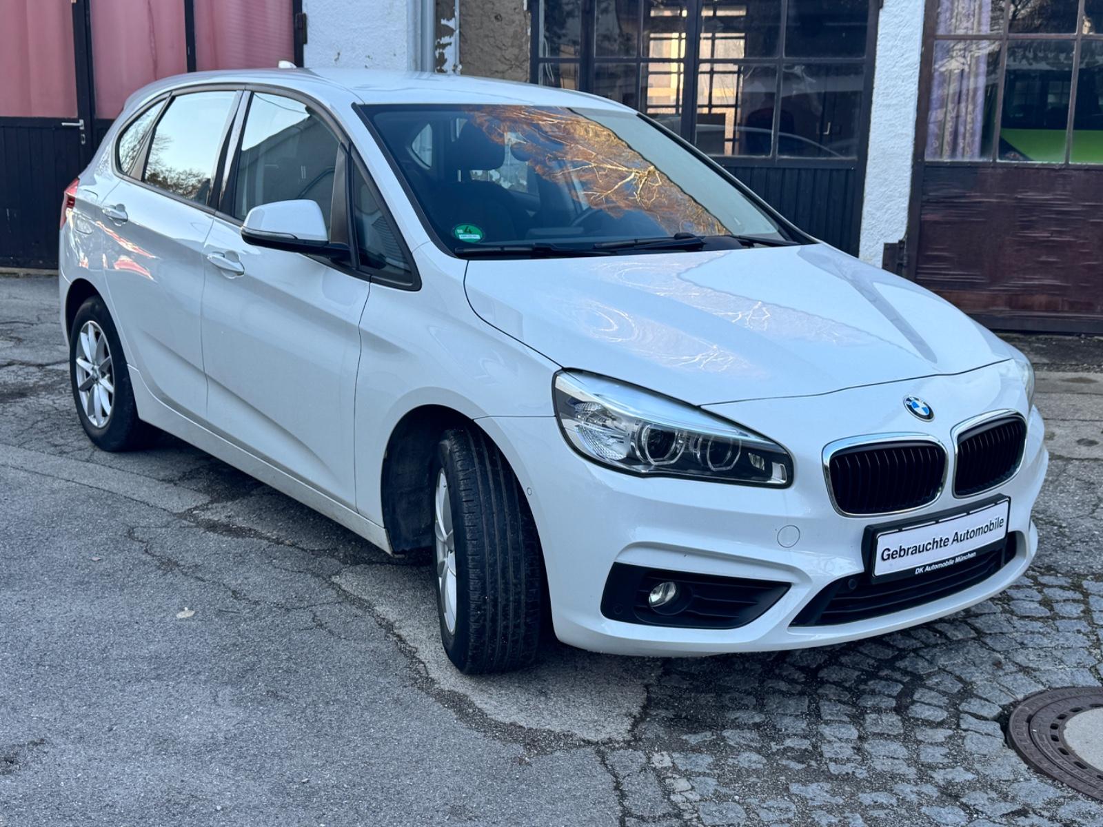BMW 218 Active Tourer ° LED ° Navi °