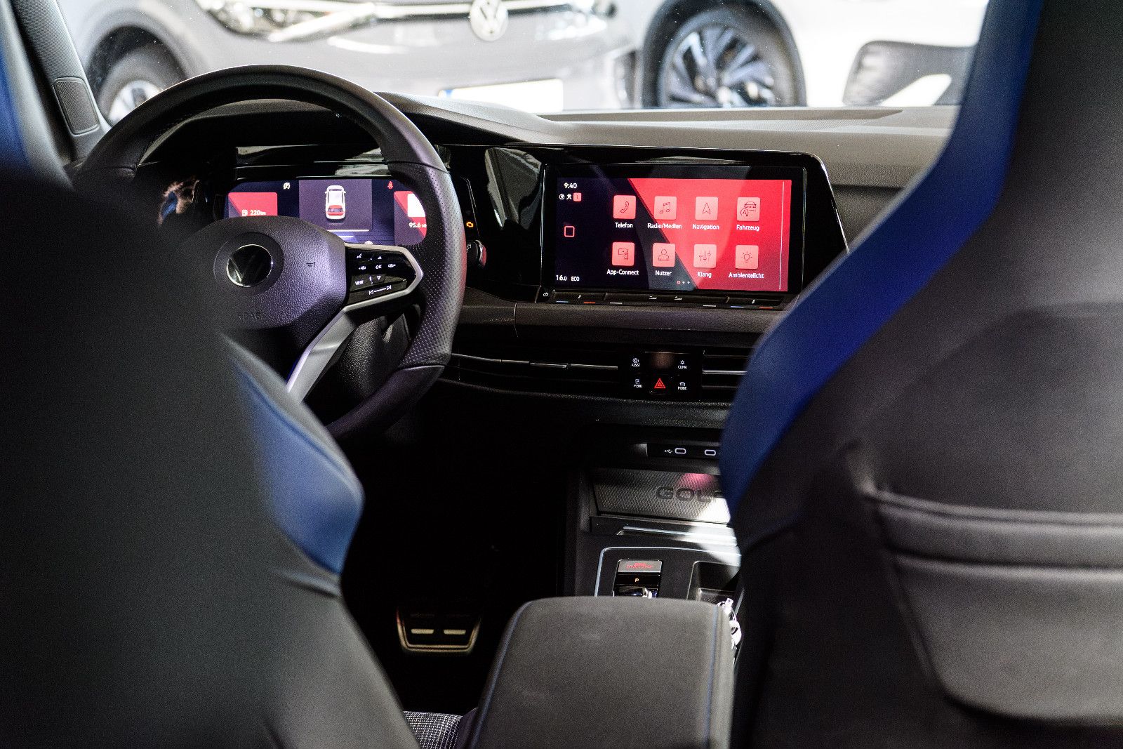 Fahrzeugabbildung Volkswagen Golf VIII Lim. GTE eHybrid +DSG+Navi+ACC