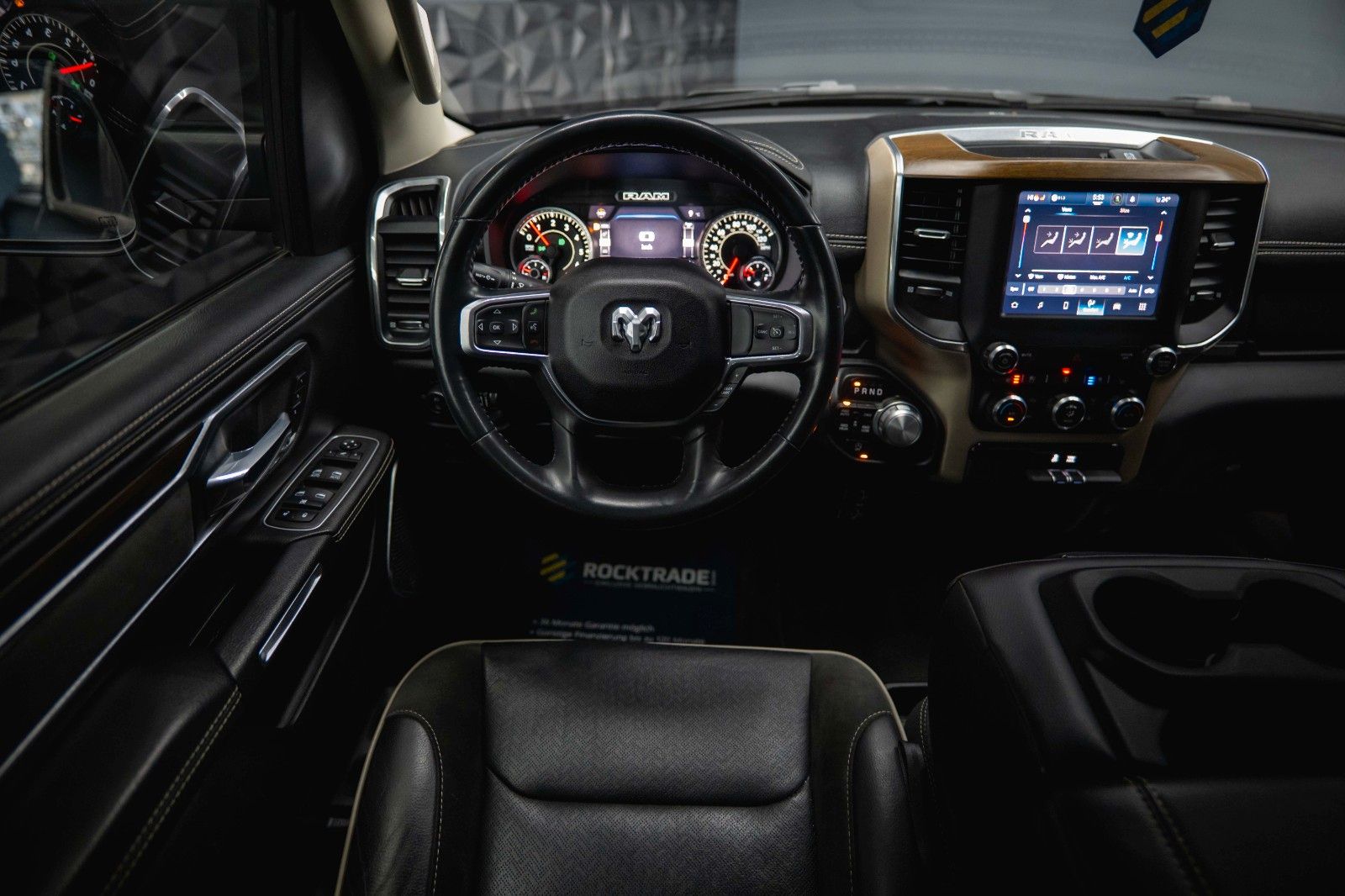 Fahrzeugabbildung Dodge RAM 5.7 V8 HEMI 4x4 LARAMIE Offroad Night LED