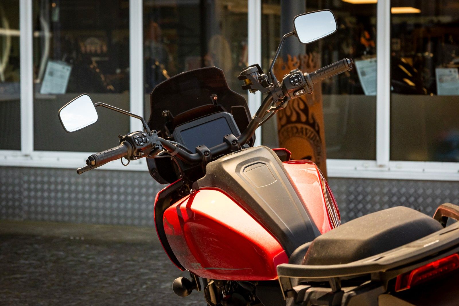 Fahrzeugabbildung Harley-Davidson RA1250ST Pan America ST 1250 MY25 Jekill & Hyde