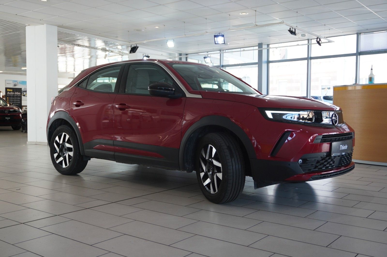 Fahrzeugabbildung Opel Mokka 1.2T ELEGANCE NAVI/LED/KAMERA/SH/SPORT/DAB