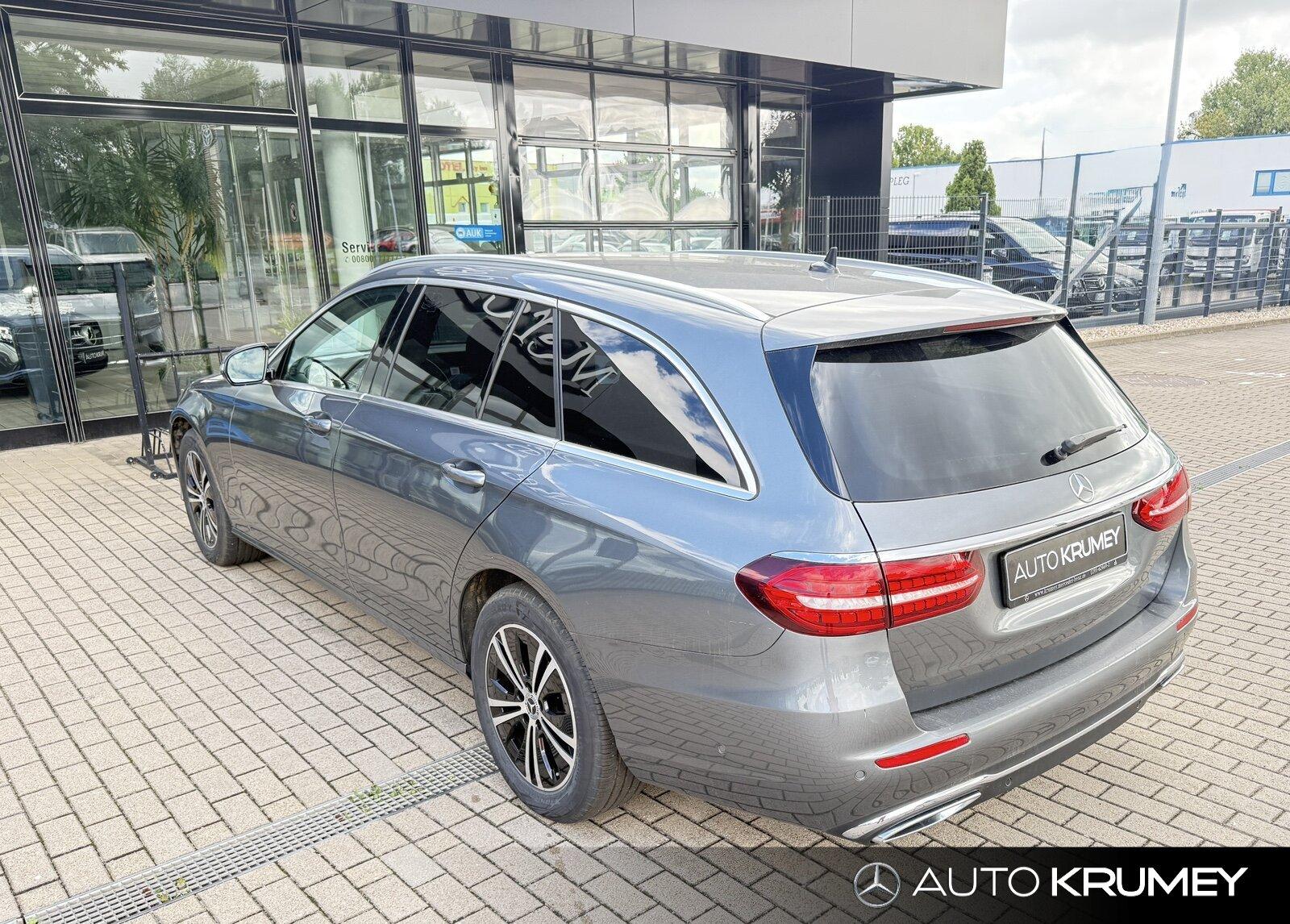 Mercedes-Benz E 220 d 4M T AVANTGARDE+LED+Spur+TotwinkelNavi
