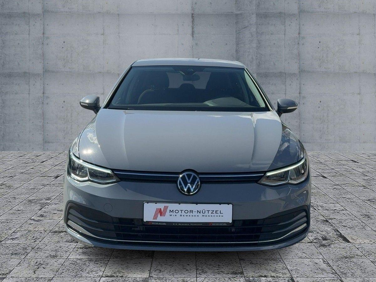 Volkswagen Golf VIII 1.5 TSI MOVE LED+NAV+ACC+SHZ+2xPDC+DAB