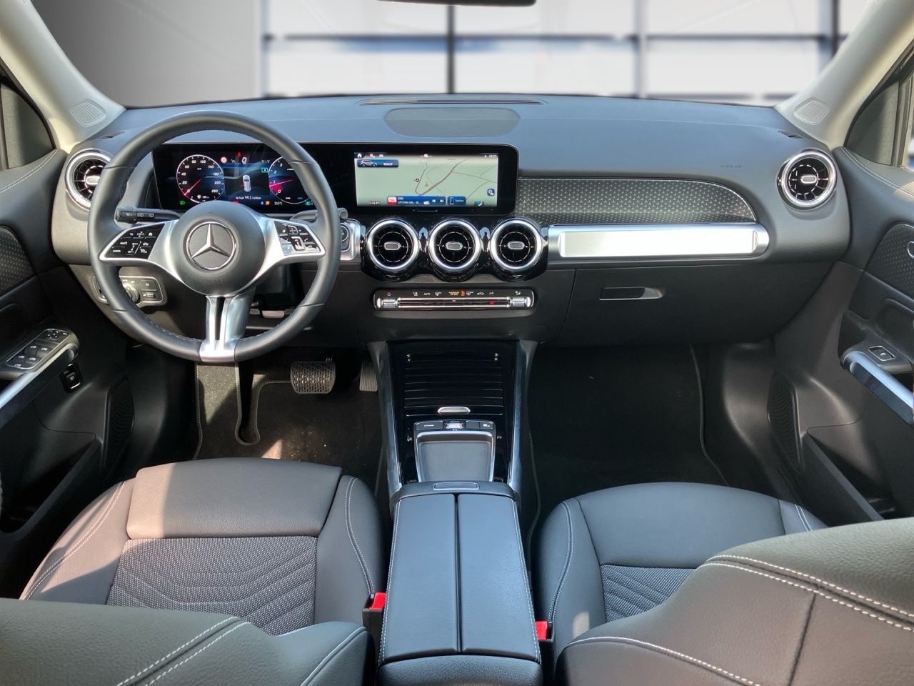 Fahrzeugabbildung Mercedes-Benz GLB 220 4M LENKRADHEIZ+SITZKOMFORT+KAMERA+
