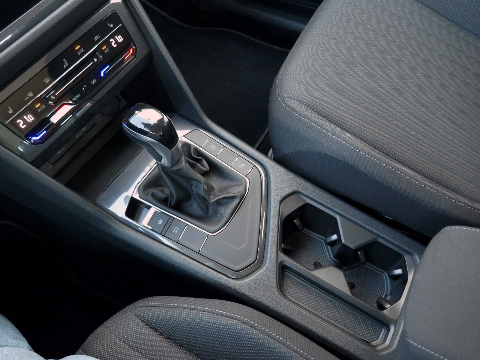 Fahrzeugabbildung Volkswagen Tiguan Allspace Life 1.5 TSI DSG | LED AHK ACC