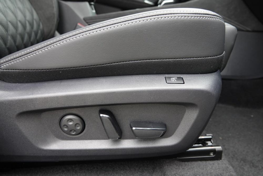Nissan Qashqai TEKNA+ (plus) ALLRAD BOSE/Panodach/Leder