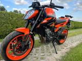 KTM 890 Duke GP - KTM 890 DUKE GP