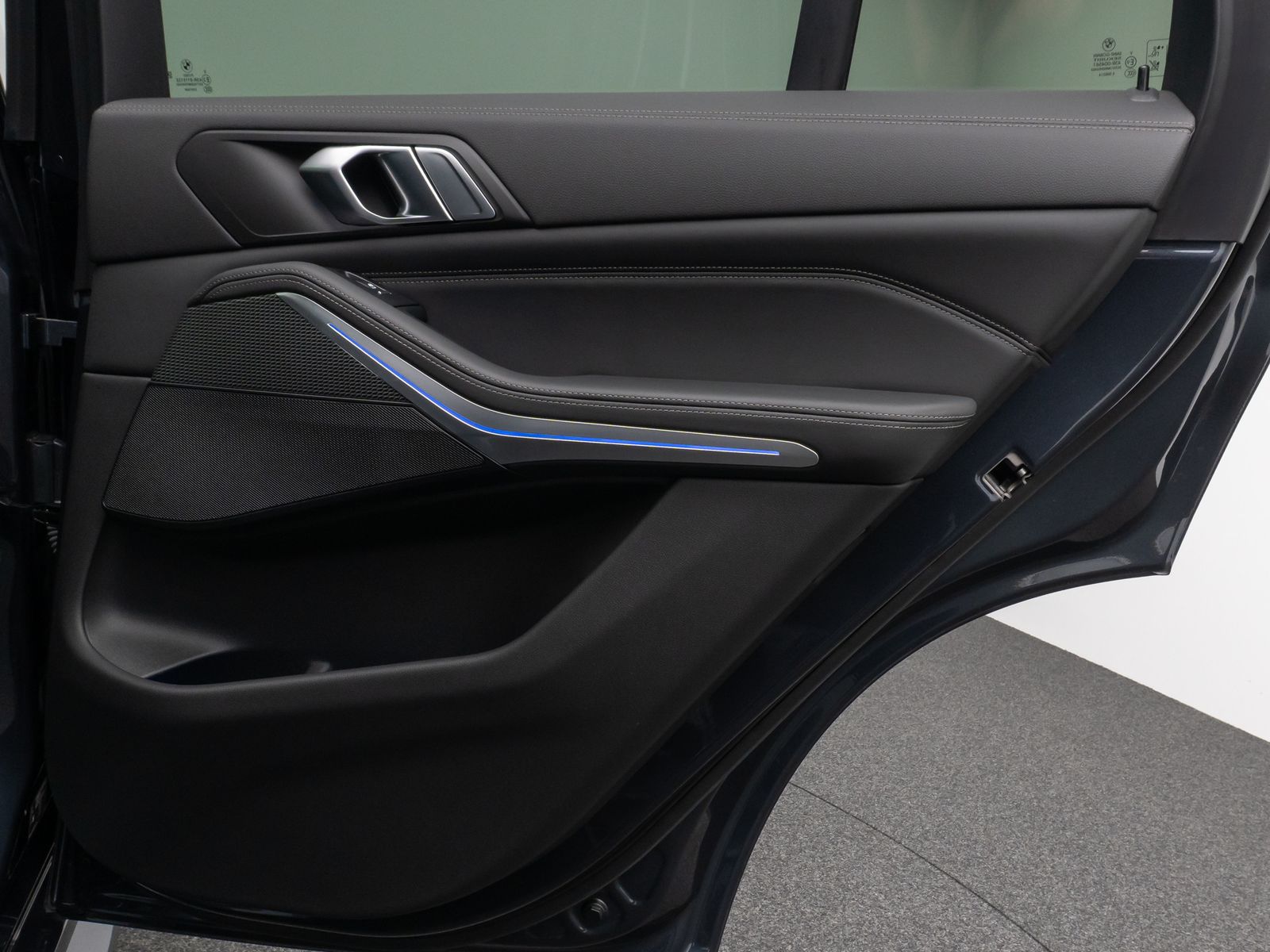 Fahrzeugabbildung BMW X5 xD40d M Sport SkyLounge 360°HUD DAB HiFi 21"