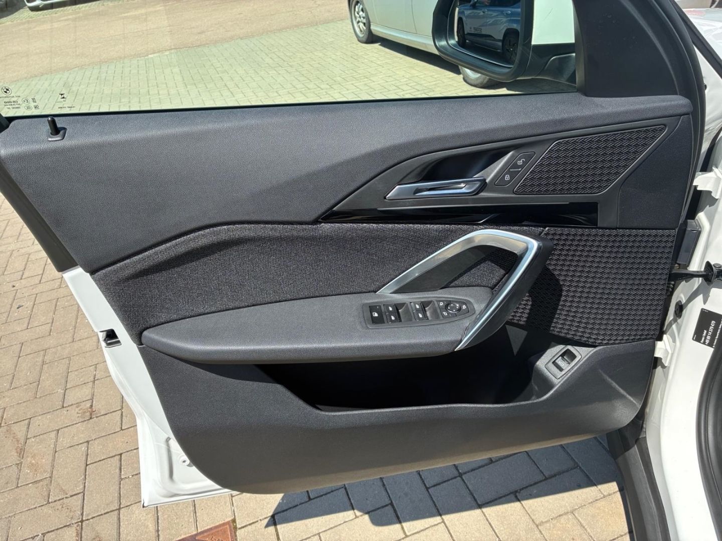BMW X1 sDrive18d Navi LED el.Heckklappe Kamera Sitzh foto 21