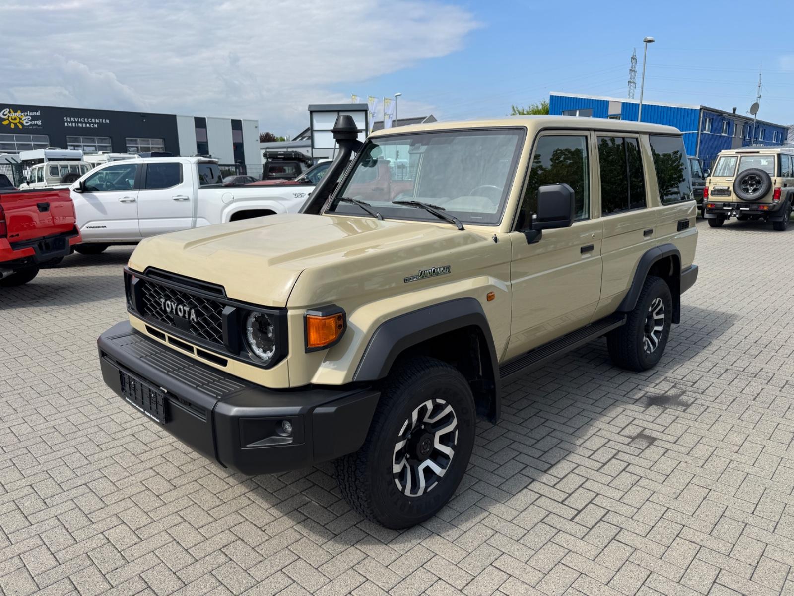 Toyota Land Cruiser GRJ 76 LX-Z A/T Leder LED SOFORT