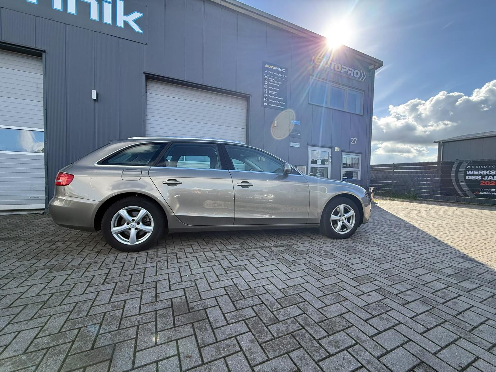 Audi A4 Avant 1.8 TFSI 160 ch - Boîte automatique - Cuir - Sièges chauffants - Attelage