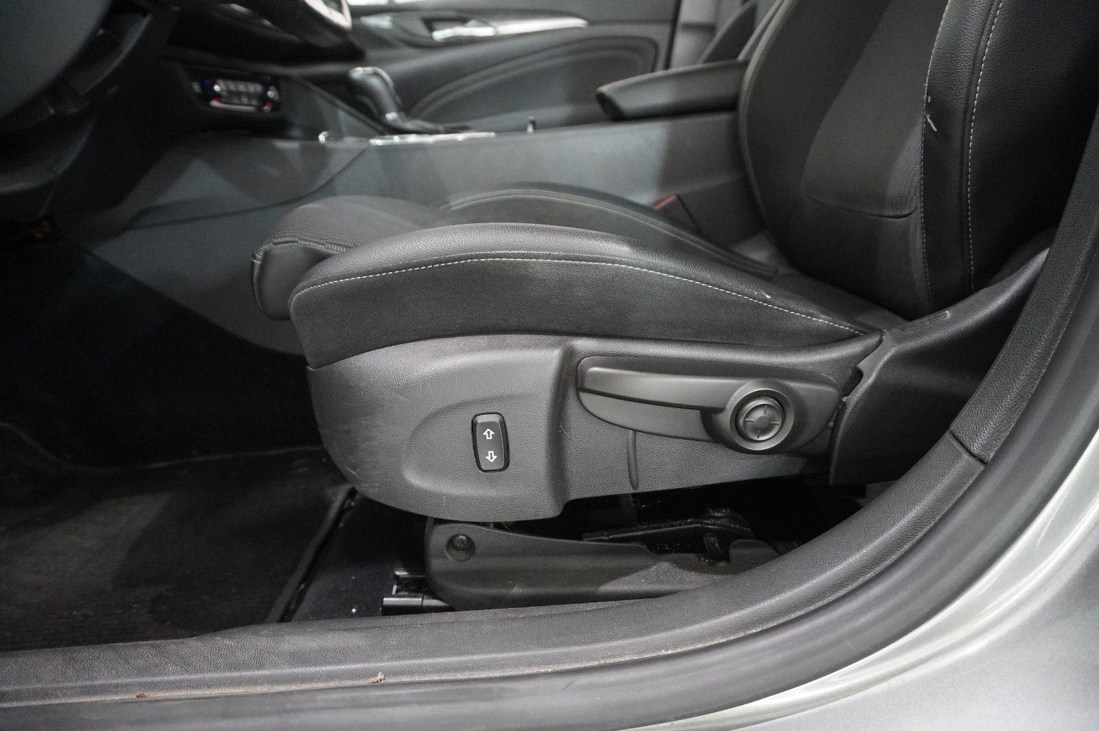 Fahrzeugabbildung Opel Insignia B GS 2.0D DYNAMIC NAVI/LED/KAMERA/AHK