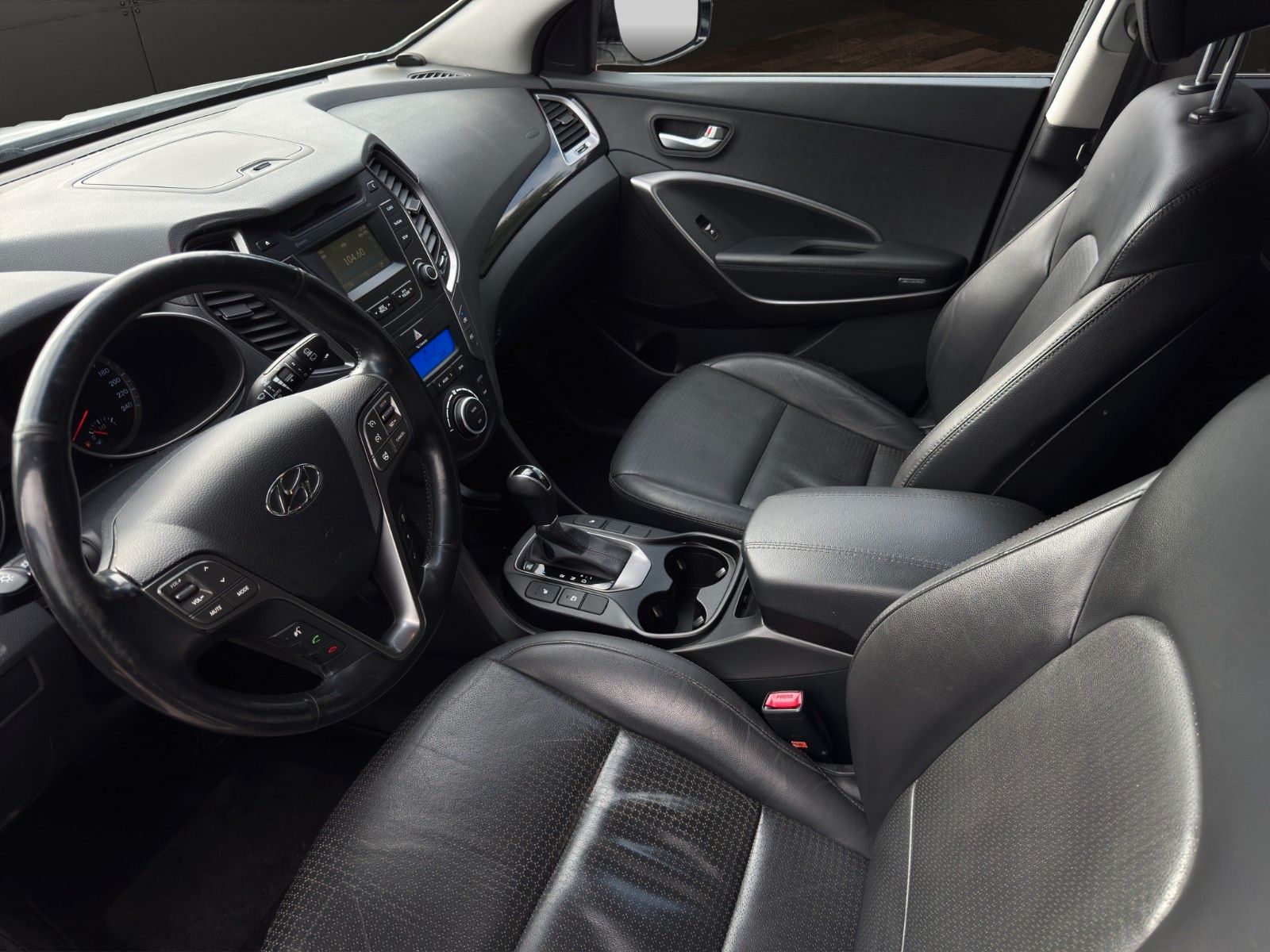 Fahrzeugabbildung Hyundai Santa Fe 2WD*AHK*Kamera*Xenon*Vollleder*Tempomat
