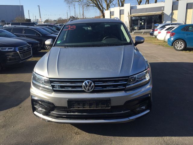 Volkswagen Tiguan 2,0    Highline  4Motion. R-Line