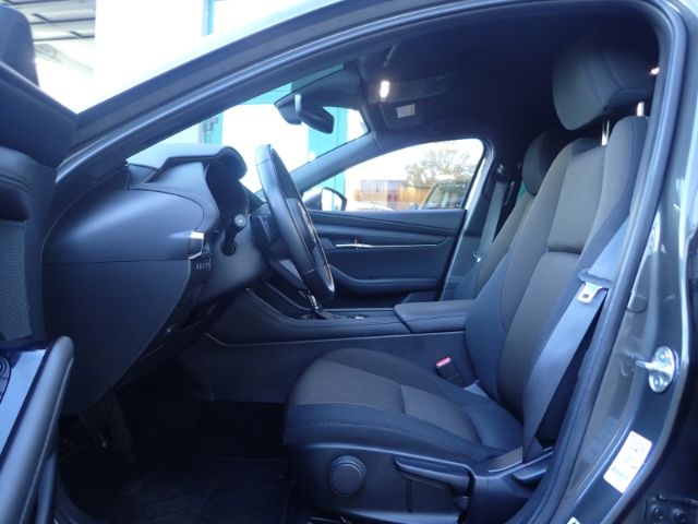 Fahrzeugabbildung Mazda 3 Selection SKYACTIV-G 2.0 M-Hybrid HUD Navi 360