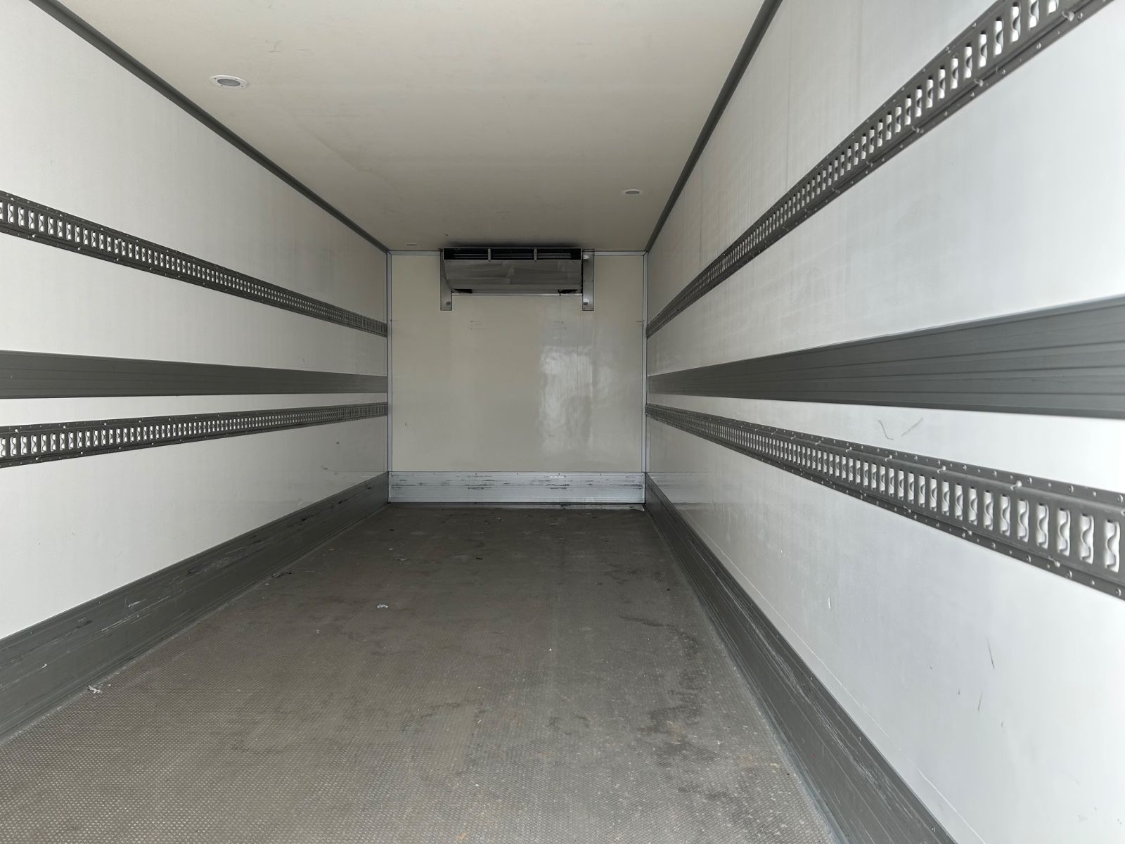 Fahrzeugabbildung Mercedes-Benz Atego 1524 Tiefkühler Carrier LBW