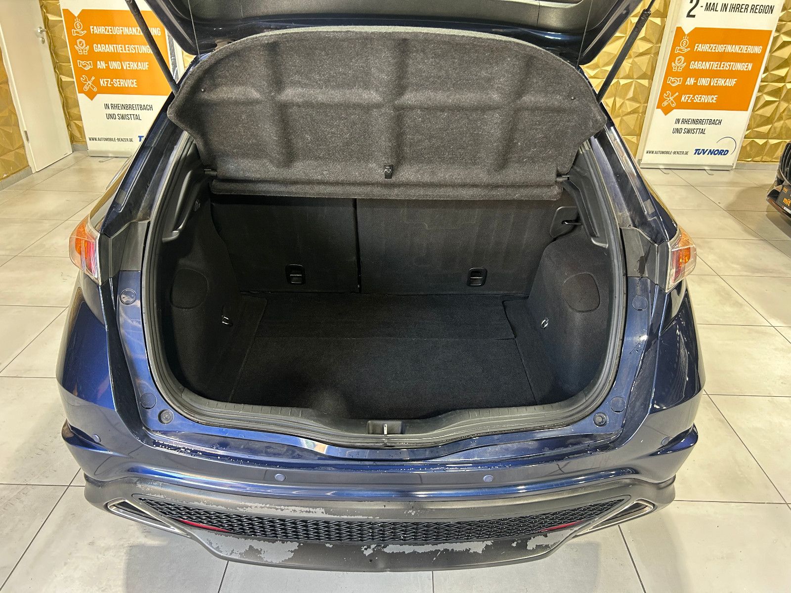 Fahrzeugabbildung Honda Civic Lim. 3-trg. 2.2 i-CTDi Type S/KLIMA/NAVI/