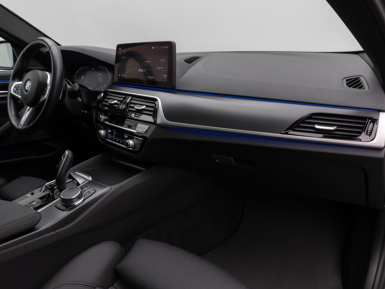 Fahrzeugabbildung BMW 530i M Sport Panorama 360°Laser HUD DAB H/K 19"