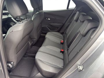 Peugeot 2008 1.2 145 Allure LED+SHZ+PDC+SpurH