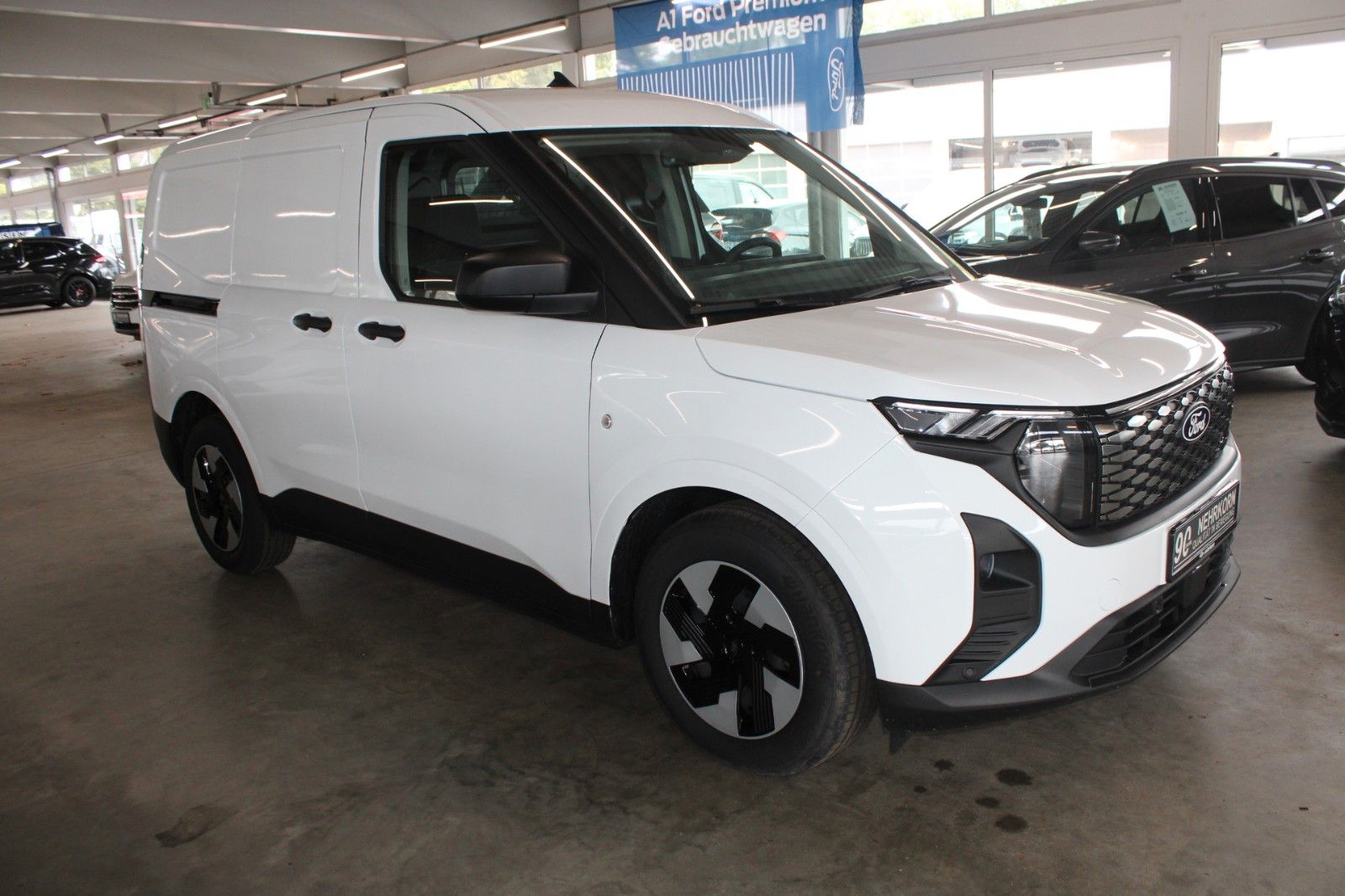 Fahrzeugabbildung Ford Transit Courier BEV TREND Klima Winter Fahrerass