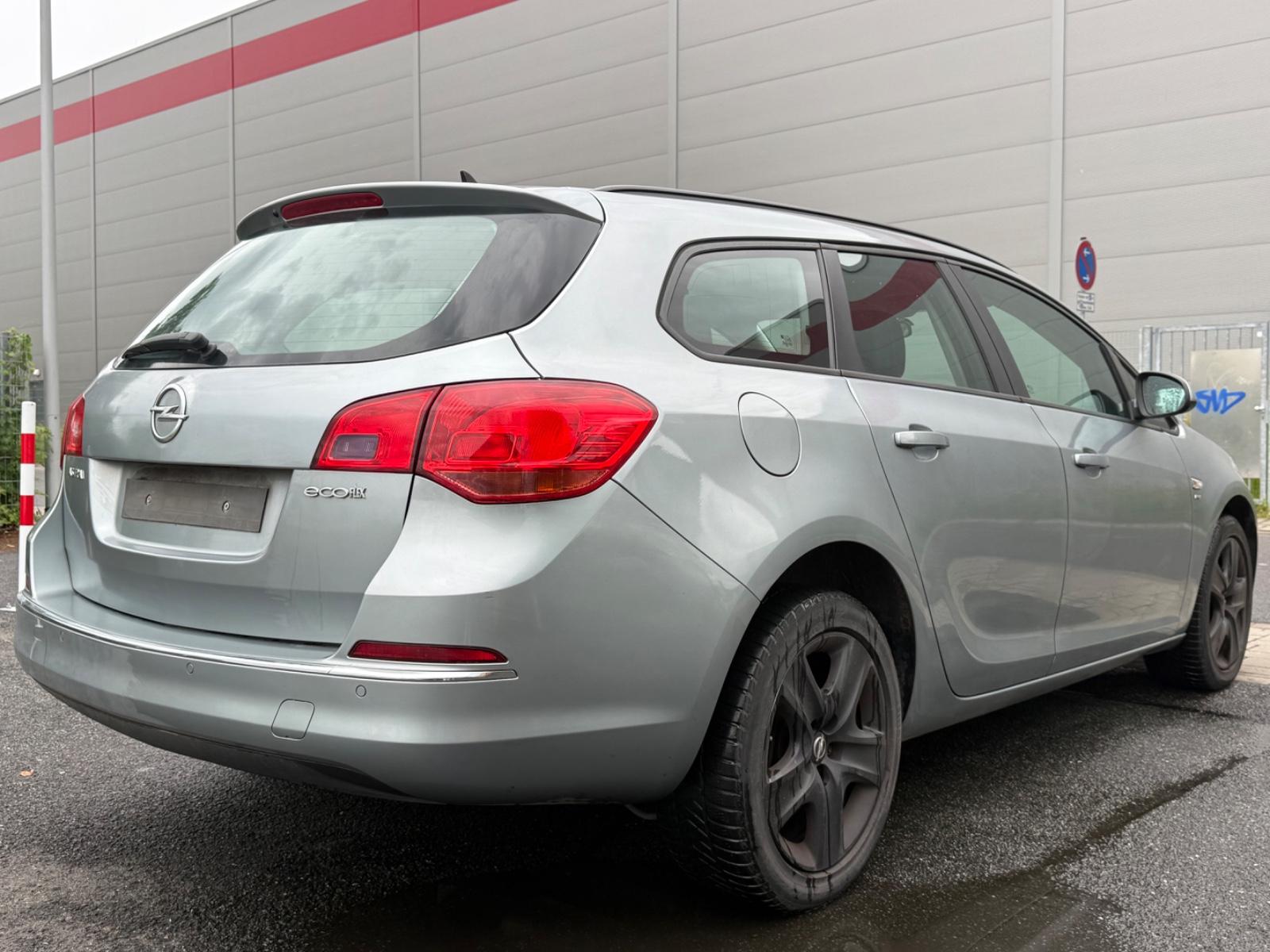 Opel Astra 2014 — engine 1.598 cm³, 136 HP (100kW)