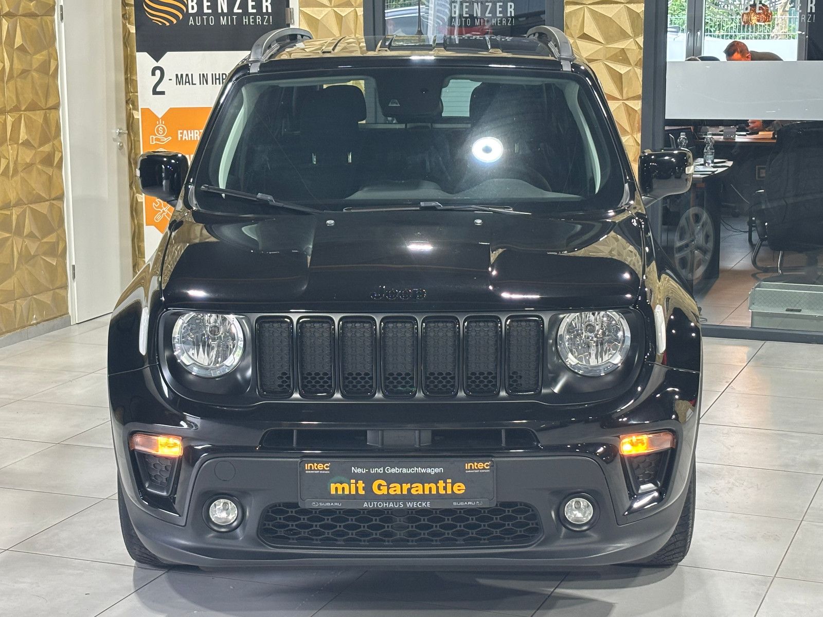 Fahrzeugabbildung Jeep Renegade Longitude//AMBIENTE/APPLE