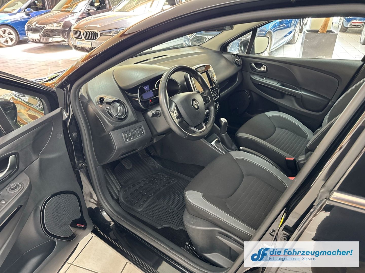 Fahrzeugabbildung Renault Clio IV Grandtour Intens 0.9 TCe 90 eco Fahrerpr