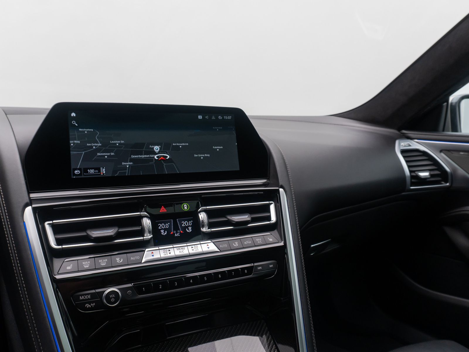 Fahrzeugabbildung BMW M850i xD Gran Coupé 360°Laser SoftCl DispKey 20"