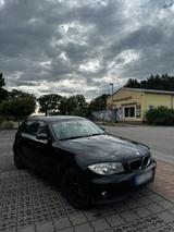BMW 1er i116  Top gepflegt, sparsam, TÜV ... - BMW aus 2005: 1er