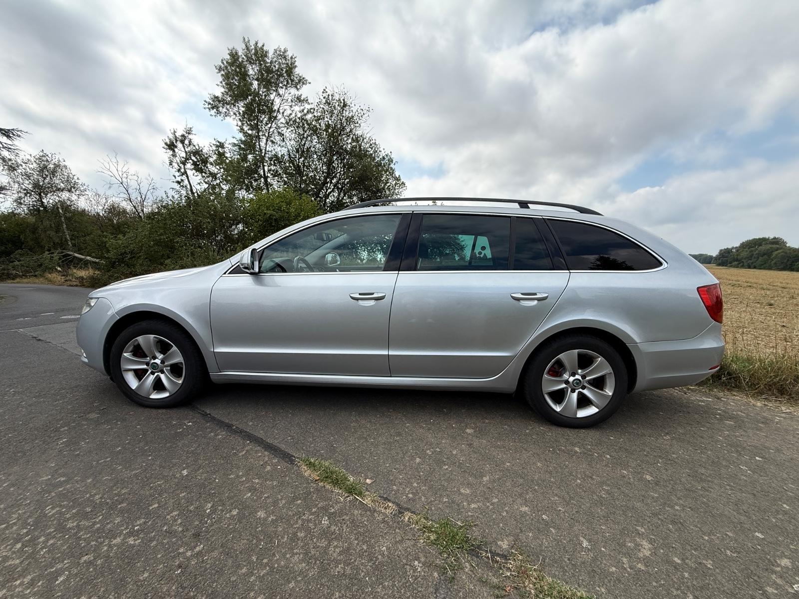 Skoda Superb 2013 — photo 7