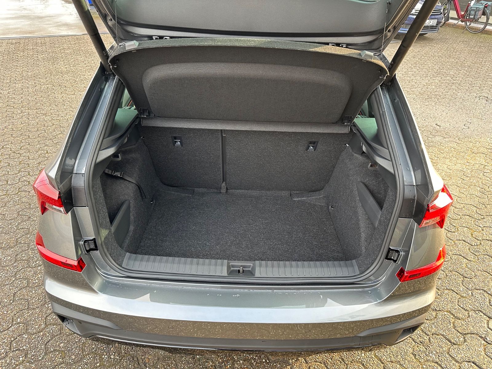 Fahrzeugabbildung SKODA Kamiq Monte Carlo 1.0 TSI DSG ACC/Matrix/Pano
