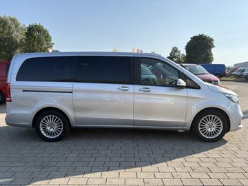 Mercedes V 220 - 4