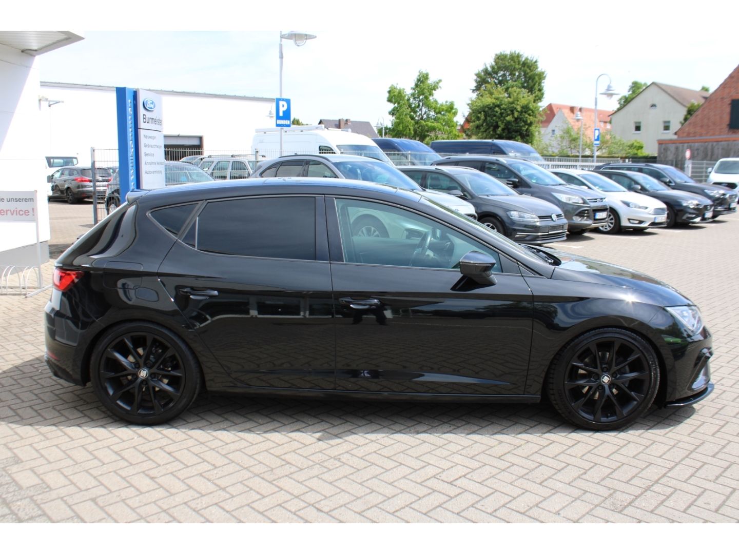 SEAT Leon FR 2.0 TDI Beats ACC LED H&R Pano Navi DAB - Image 6