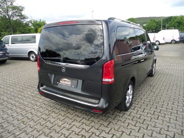 Mercedes V 220 - 6