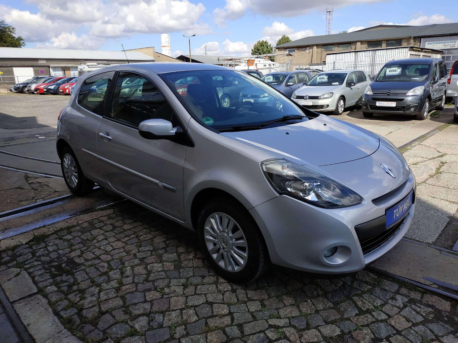 Clio 1.2 Automatik/ TÜV NEU/ 1.Hand/ Alufelgen/  – Bild 1