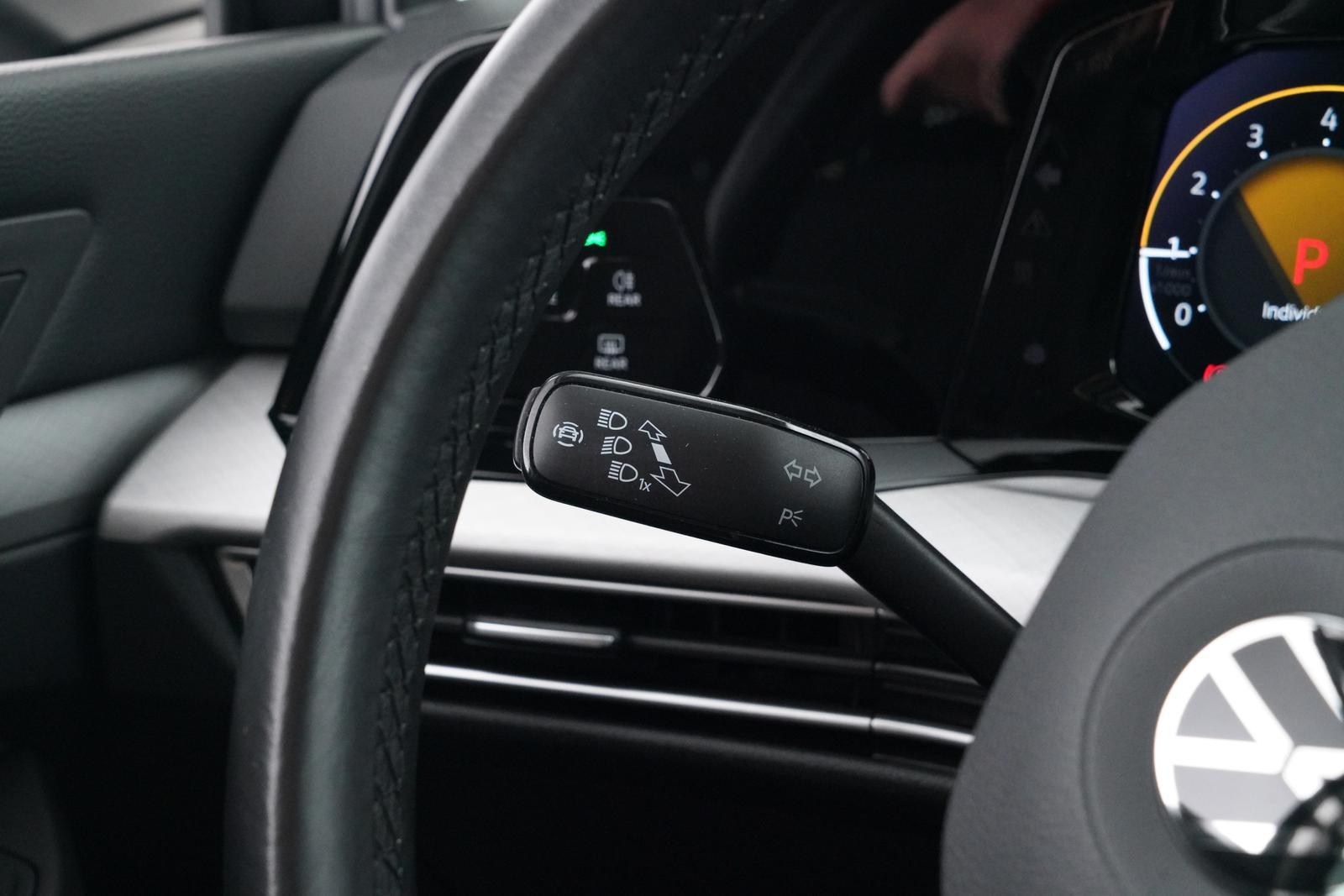 Volkswagen Golf LIFE 1.5eTSI DSG RÜCKFAHRKAMERA+HEAD-UP uvm, миниатюра 16