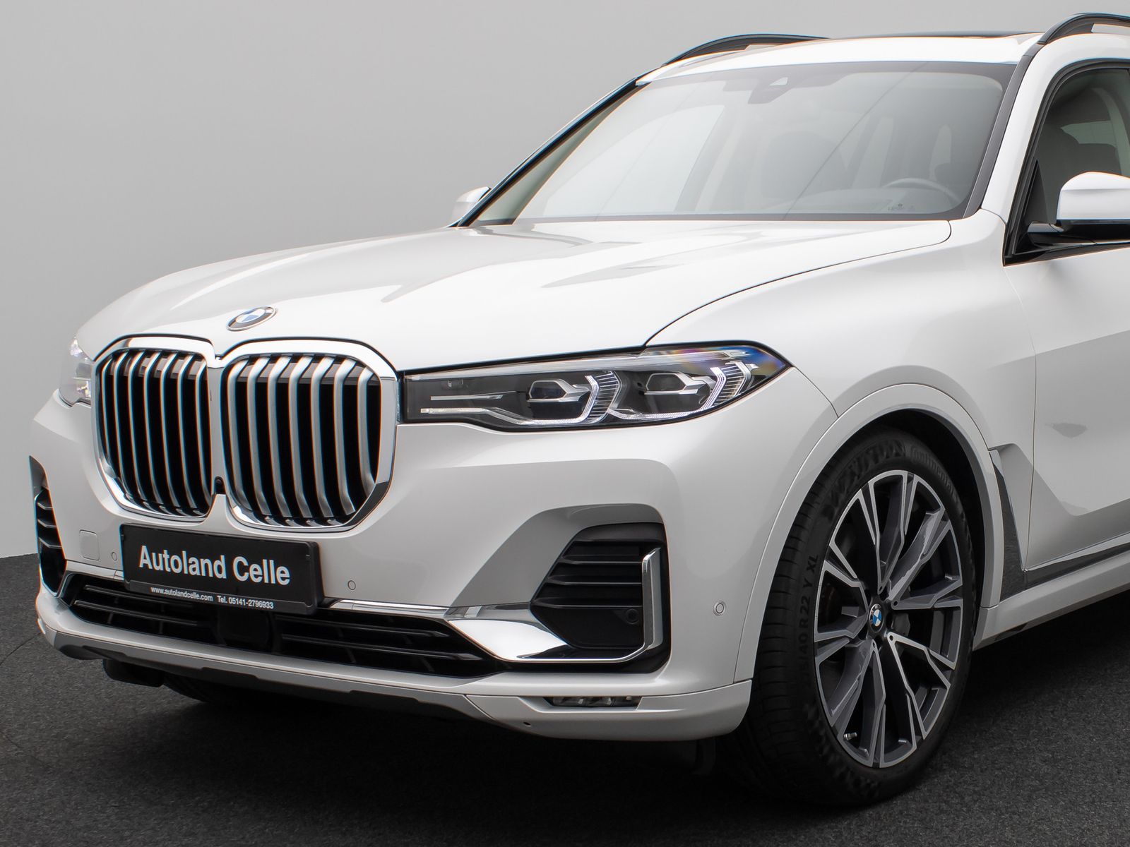 Fahrzeugabbildung BMW X7 xD40d  Panorama Kamera HUD DAB H/K SoftCl AHK