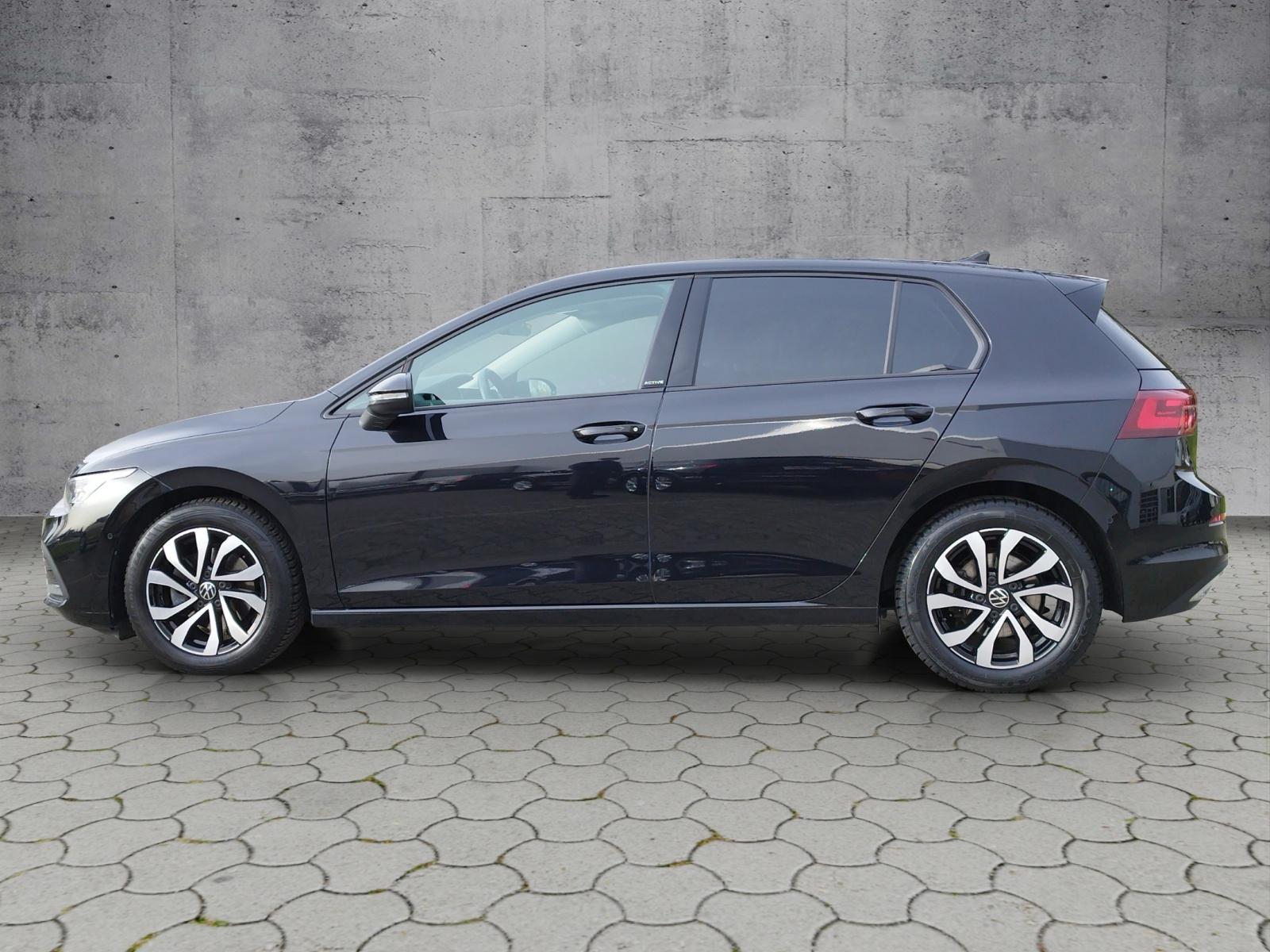 Volkswagen Golf VIII Active 2.0 TDI DSG AHK/PANO/HUD/MATRIX