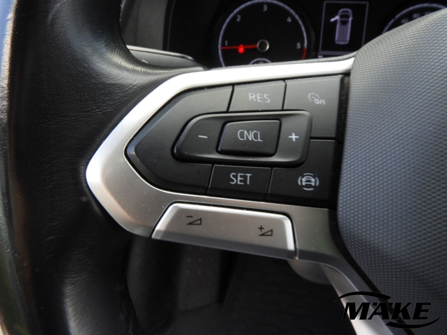 T6.1 Kombi 2.0 TDI DSG 8-Sitzer LED NAV AHZV