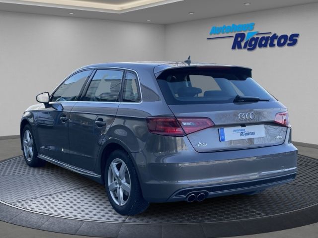 Fahrzeugabbildung Audi A3 Sportback Attraction 1.4 TFSI S line Autom. N