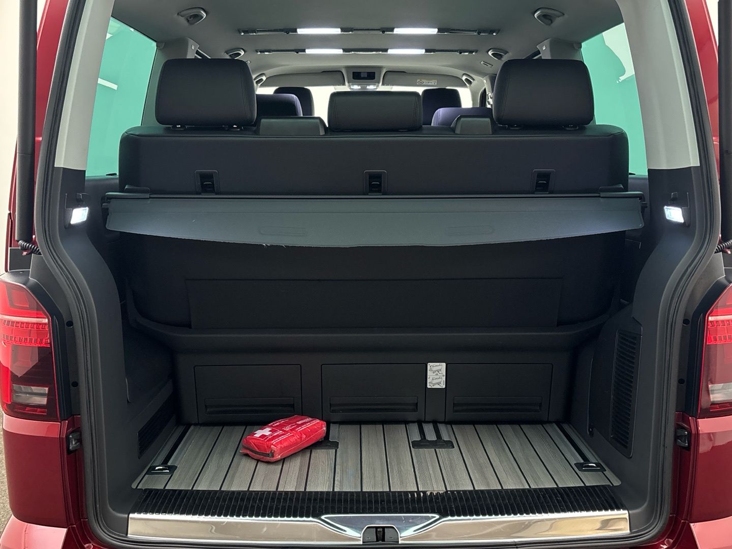 Volkswagen T6.1 Multivan Comfortline 2.0 TDI DSG 4Motion Ca foto 13