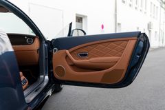 Fahrzeugabbildung Bentley Continental GT V8S *MY2015 / MULLINER / SADDLE*