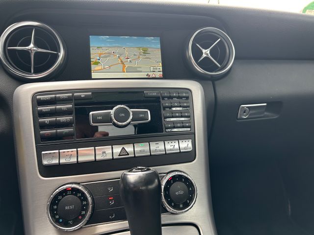 Fahrzeugabbildung Mercedes-Benz SLK 200 Autom.+Leder+Navi+SHZ+Aircraft+Panorama