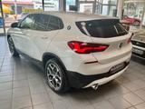 BMW X2 sDrive 20i Advant Plus Panorama AHK Lenk-Heiz - BMW X2 Gebrauchtwagen