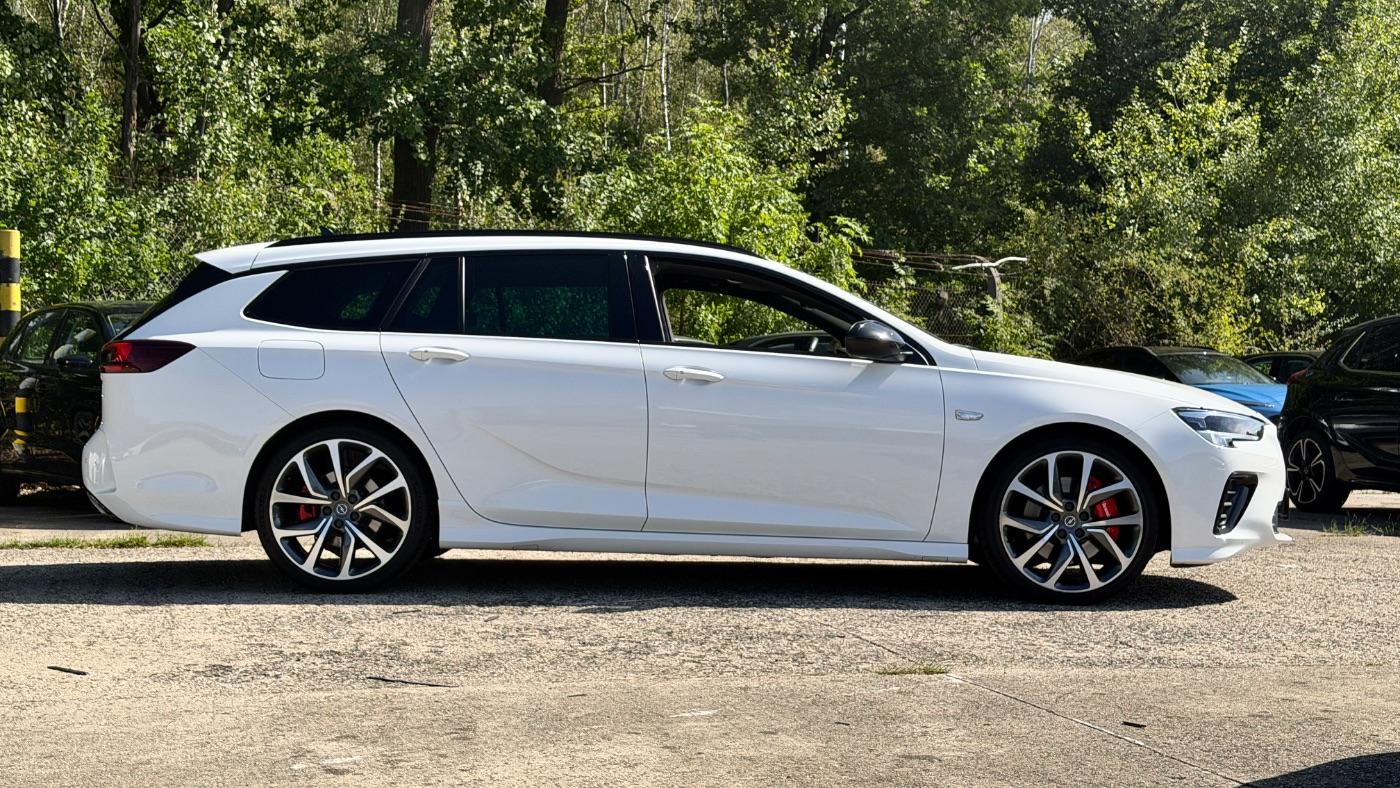 Opel Insignia ST GSi 2.0 inkl. Inspektonspaket BigDea